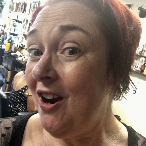 Say hello here  ⬇️. I’d 🥰 to hear from you! - Picture 1 of 8